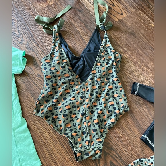 Posh peanut mom and me matching set - Picture 6 of 7